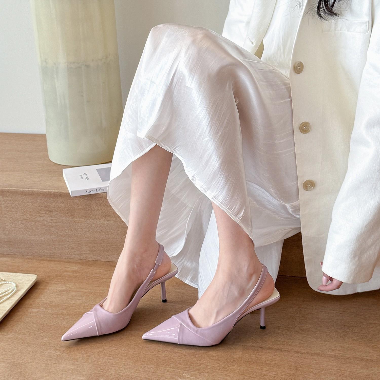 Light fog spring green! Pointed splicing rear empty stilettos women s spring new rear empty sandals 42 чорний
Light fog spring green! Pointed splicing rear empty stilettos women s spring new rear empty sandals 42 чорний
