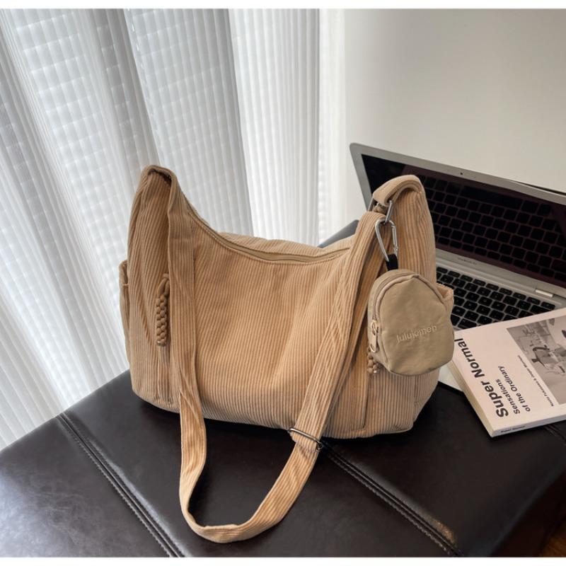 Leisure Crossbody Bag with Fashionable Texture, Simple Design and Large Capacity Tote Bag, Single Shoulder Bag With pendant хакі
Leisure Crossbody Bag with Fashionable Texture, Simple Design and Large Capacity Tote Bag, Single Shoulder Bag With pendant хакі
