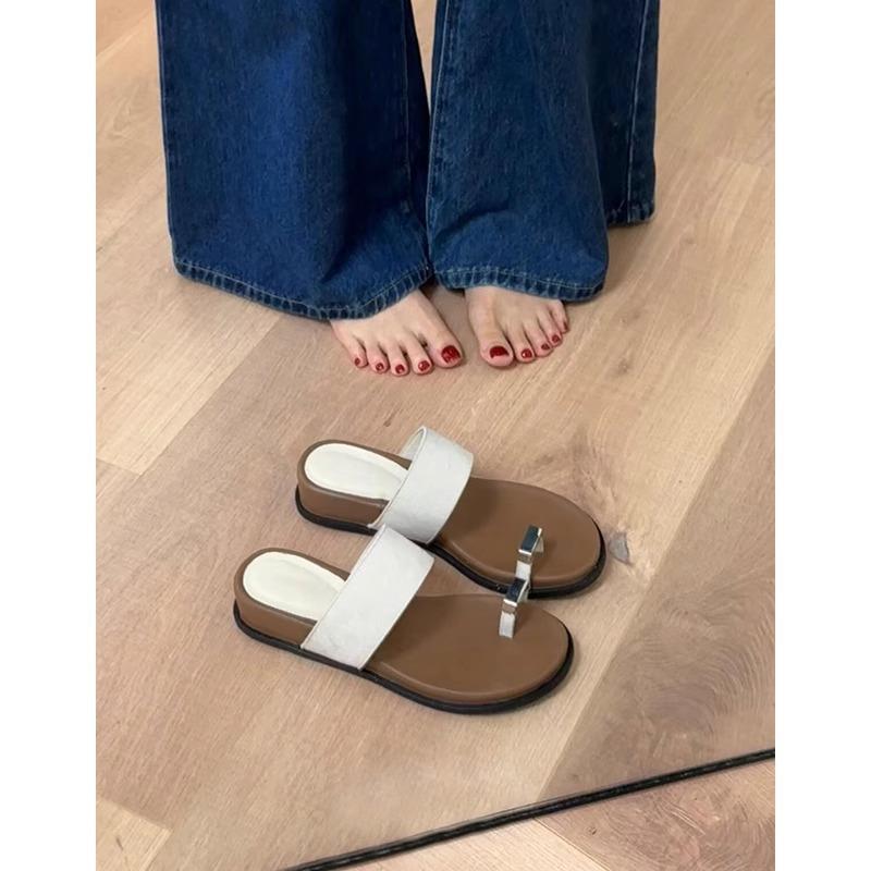 Cowhide version~ genuine leather thick bottom height increase 4CM one-word with set toe slippers women wear beach casual cool slippers 35
Cowhide version~ genuine leather thick bottom height increase 4CM one-word with set toe slippers women wear beach casual cool slippers 35