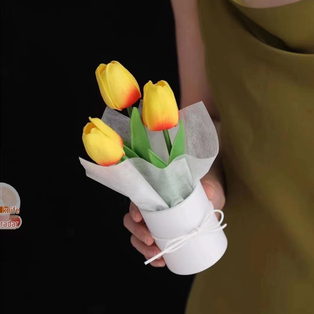 Small Tulip Bouquet Ornament for Car Dashboard or Living Room - Souvenir Gift & Photography Prop Finished Product
Small Tulip Bouquet Ornament for Car Dashboard or Living Room - Souvenir Gift & Photography Prop Finished Product