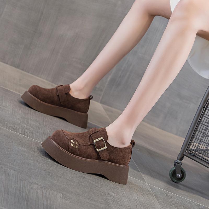 Women s thick-soled heightening big-headed shoes are small, casual and fashionable. Versatile 40
Women s thick-soled heightening big-headed shoes are small, casual and fashionable. Versatile 40