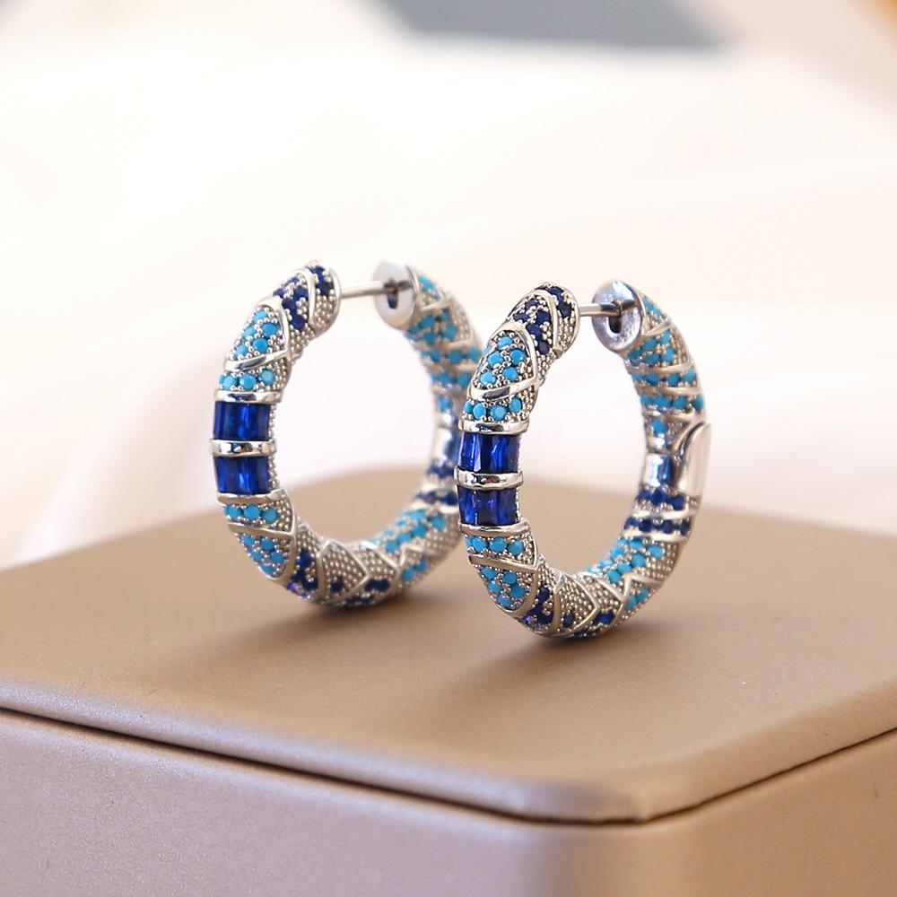 Vintage Blue Zircon Hoop Earrings Elegant Minimalist Luxury Jewelry for Women
Vintage Blue Zircon Hoop Earrings Elegant Minimalist Luxury Jewelry for Women