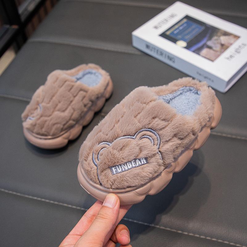 Children s cotton slippers Boys indoor non-slip warm home autumn and winter Girls thick bottom through middle-aged children s parent-child slippers 28~29 сірий колір
Children s cotton slippers Boys indoor non-slip warm home autumn and winter Girls thick bottom through middle-aged children s parent-child slippers 28~29 сірий колір