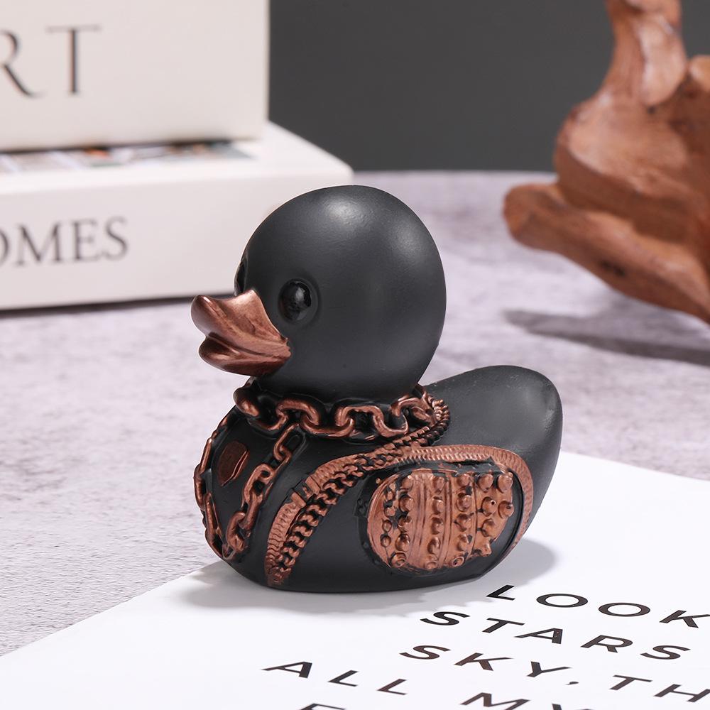 European and American Creative Duckieville Satan and Mrs. Valentina Resin Duck Crafts
European and American Creative Duckieville Satan and Mrs. Valentina Resin Duck Crafts