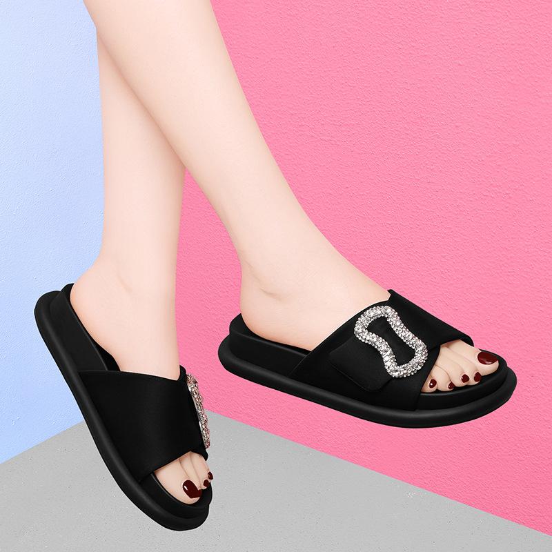 One-word drag women s summer new versatile rhinestone cross platform slippers wear lazy beach cool slippers 34
One-word drag women s summer new versatile rhinestone cross platform slippers wear lazy beach cool slippers 34