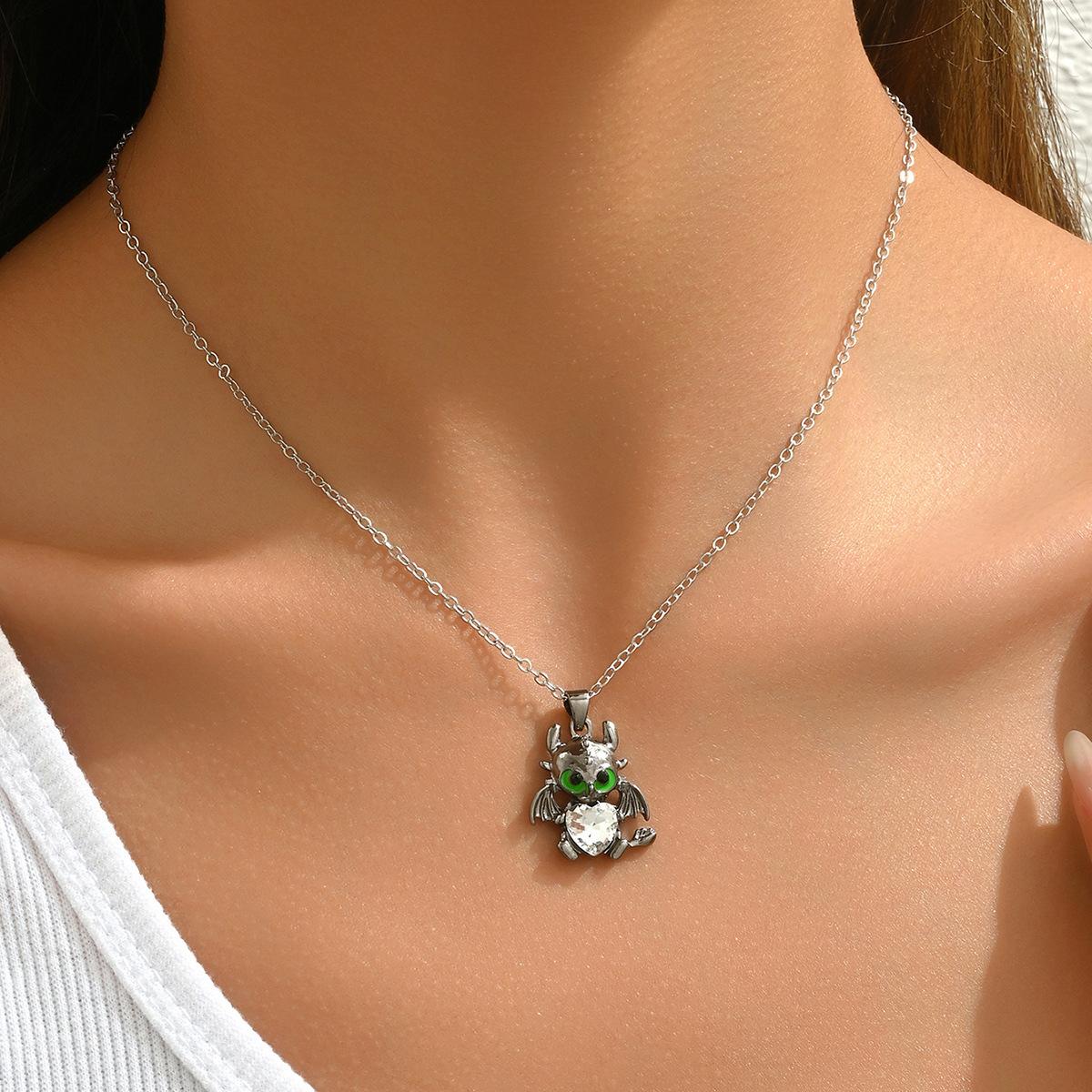Trendy Gothic Necklace with Unique Demon Doll Design, Inlaid with Zircon, Long Necklace for Men and Women XL5627
Trendy Gothic Necklace with Unique Demon Doll Design, Inlaid with Zircon, Long Necklace for Men and Women XL5627