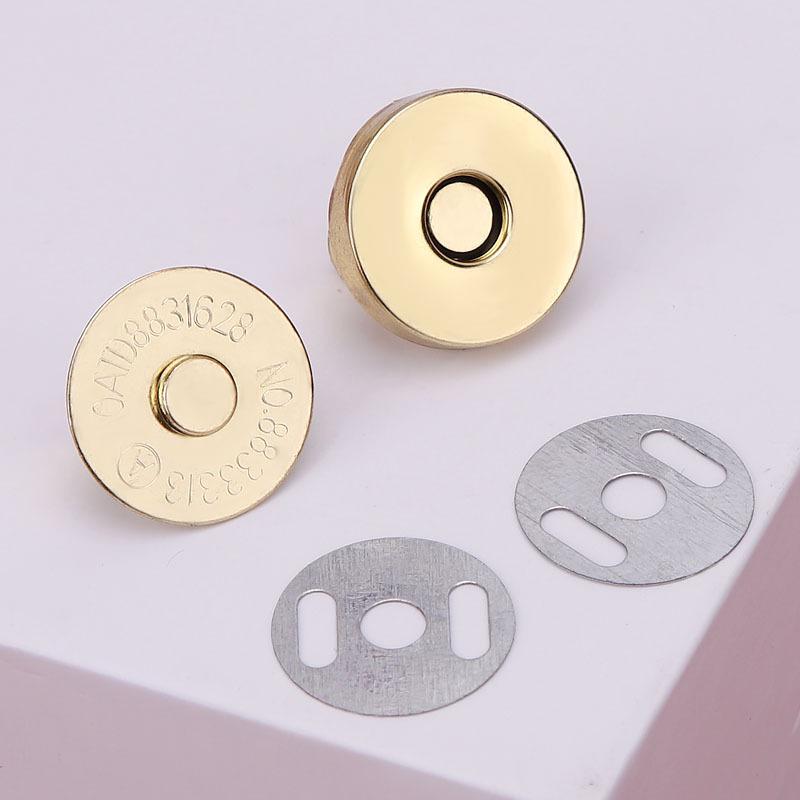 Magnetic Buckle Metal Snap Fastener for Luggage and Leather Bags
Magnetic Buckle Metal Snap Fastener for Luggage and Leather Bags