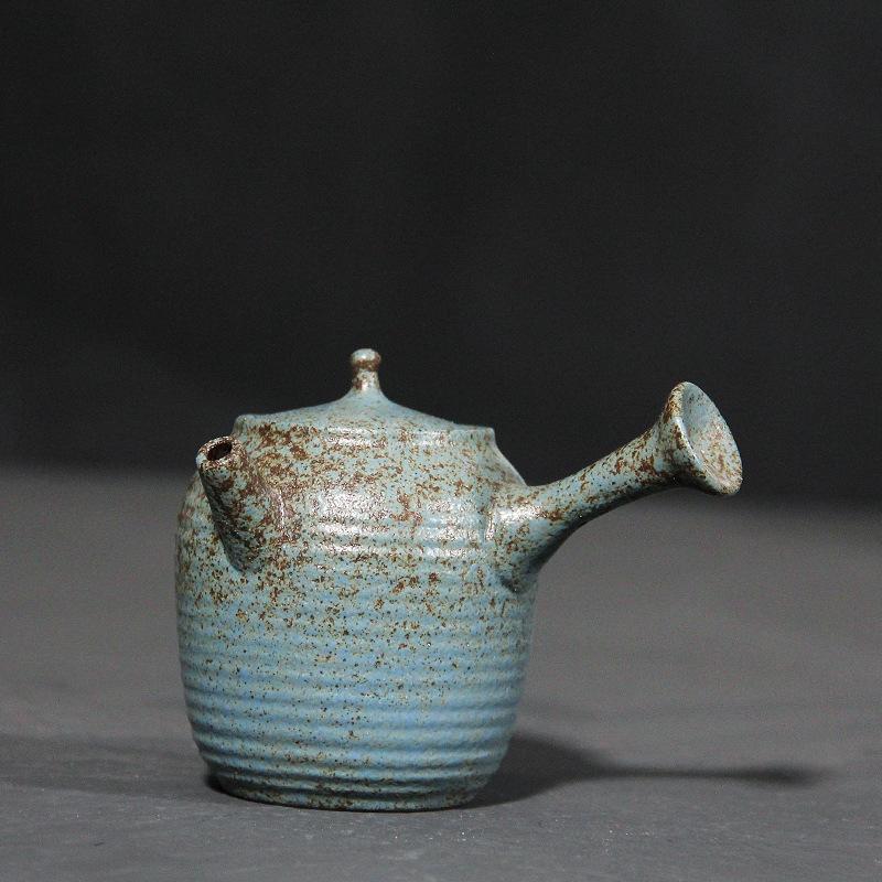 Japanese-style Coarse Pottery Hand Grab Antique Side Handle Pot Kiln Change Burning Teapot Filter Brewing Teapot Single Pot
Japanese-style Coarse Pottery Hand Grab Antique Side Handle Pot Kiln Change Burning Teapot Filter Brewing Teapot Single Pot