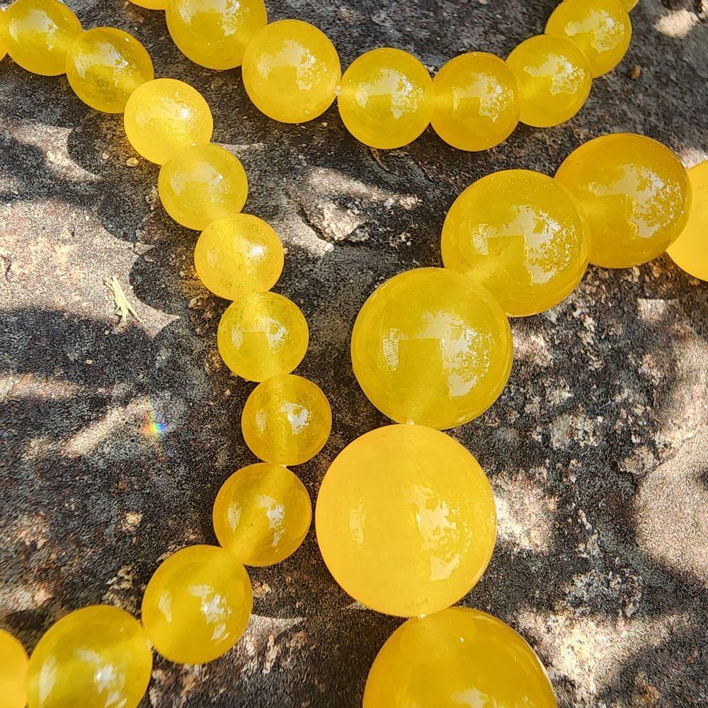 Natural jade bracelet 14mm
Natural jade bracelet 14mm