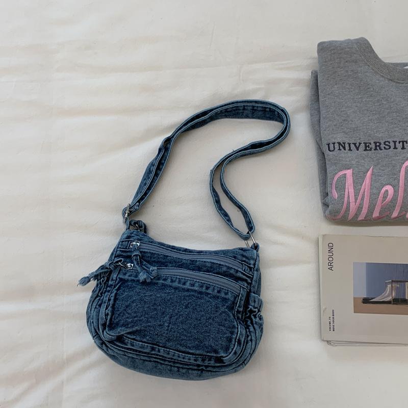 Trendy Small Simple Crossbody Bag Women Spring New Denim Shoulder Bag Fashiable Comfortable and Versatile Texture Storage Bag темно-синий
Trendy Small Simple Crossbody Bag Women Spring New Denim Shoulder Bag Fashiable Comfortable and Versatile Texture Storage Bag темно-синий