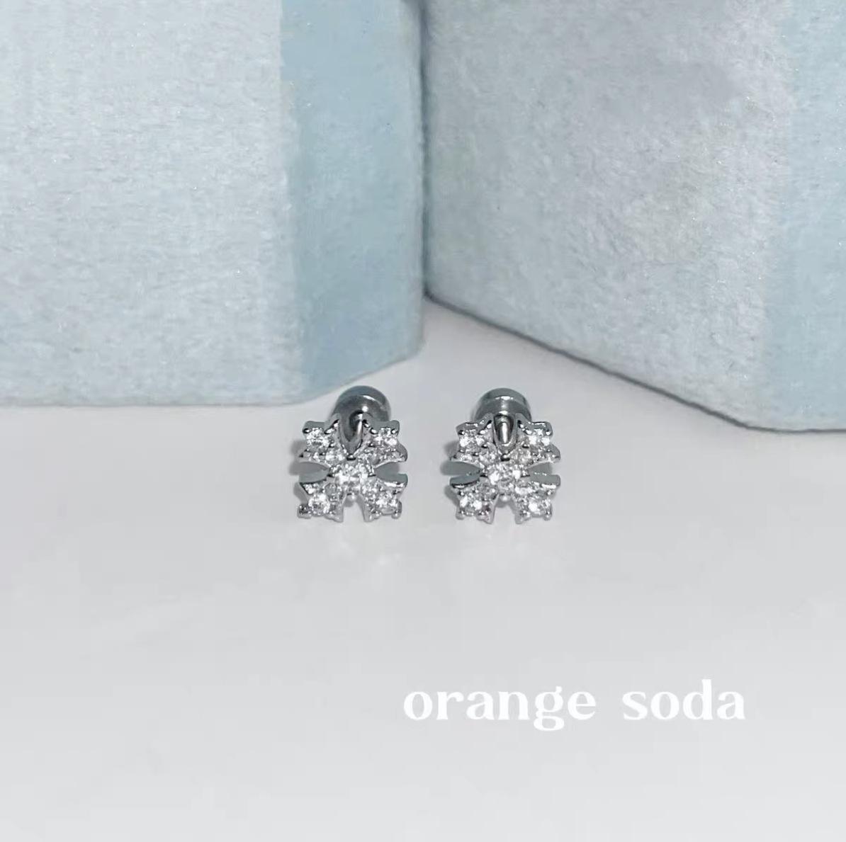 Love Heart Cross Earring: Double Ear Hole Titanium Chain with Stud for Women
Love Heart Cross Earring: Double Ear Hole Titanium Chain with Stud for Women