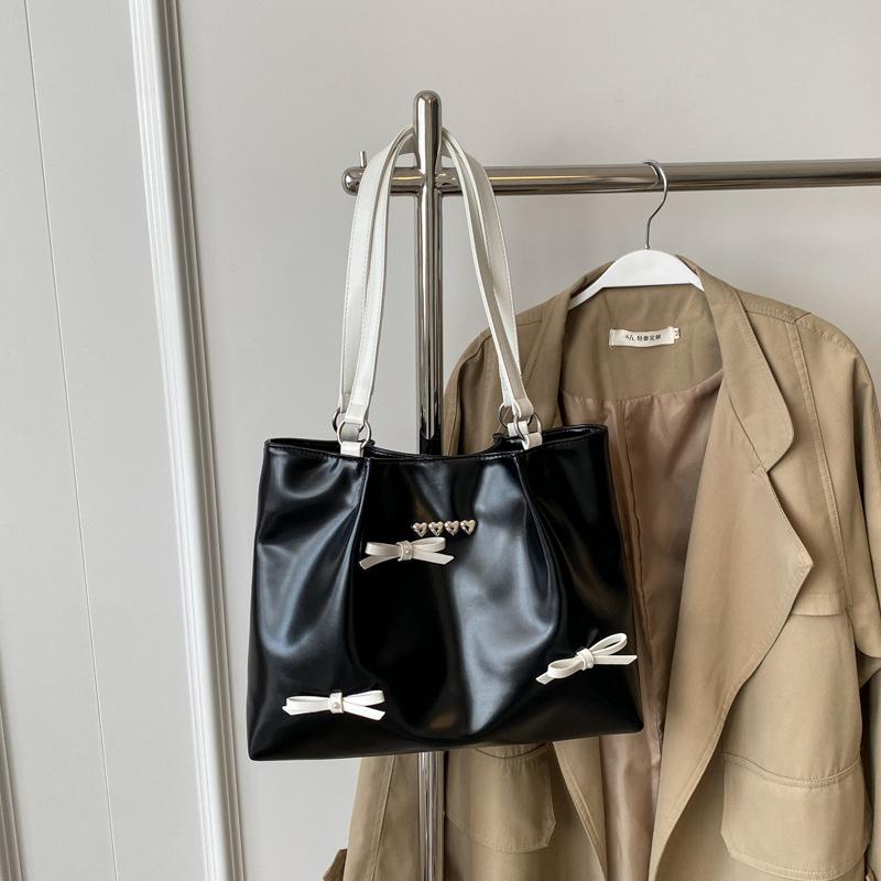 Сумка для отдыха и поездок на работу, вместительная женская, 2024 года, новая высококачественная сумка через плечо в иностранном стиле, сумка-тоут для студентов колледжей
Сумка для отдыха и поездок на работу, вместительная женская, 2024 года, новая высококачественная сумка через плечо в иностранном стиле, сумка-тоут для студентов колледжей