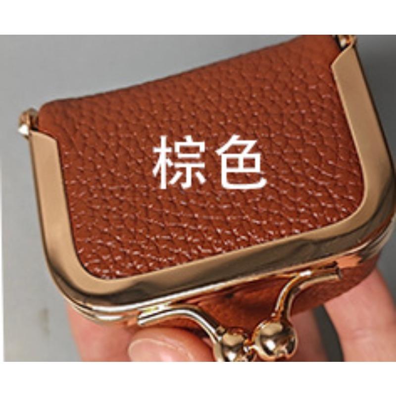 New leather compact gold bag ring earrings jewelry bag earphones coin storage jewelry bag mini change bag коричневий
New leather compact gold bag ring earrings jewelry bag earphones coin storage jewelry bag mini change bag коричневий