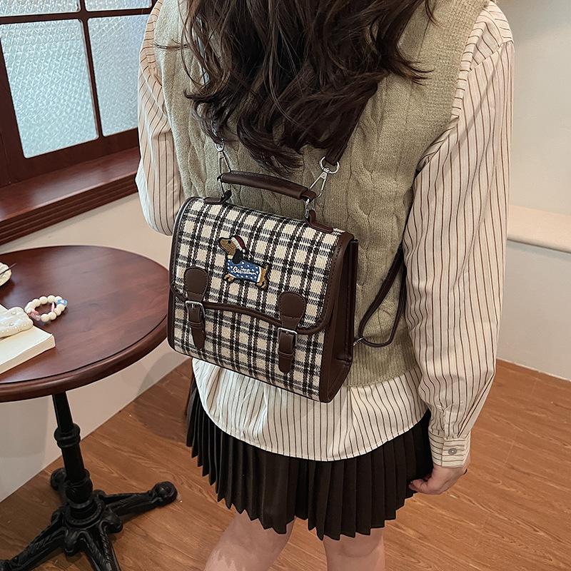 2024 summer new casual retro backpack niche fashion commuter women s bag Korean version trendy backpack bag women 21*9*19 коричневий
2024 summer new casual retro backpack niche fashion commuter women s bag Korean version trendy backpack bag women 21*9*19 коричневий