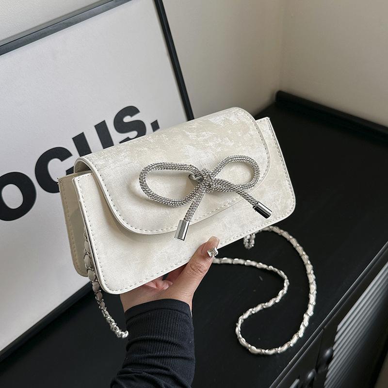 Модная мини-сумка в стиле интернет-знаменитости 2024 года, весна, новая корейская версия, повседневная сумка-мессенджер через плечо, сменная сумка белый
Модная мини-сумка в стиле интернет-знаменитости 2024 года, весна, новая корейская версия, повседневная сумка-мессенджер через плечо, сменная сумка белый