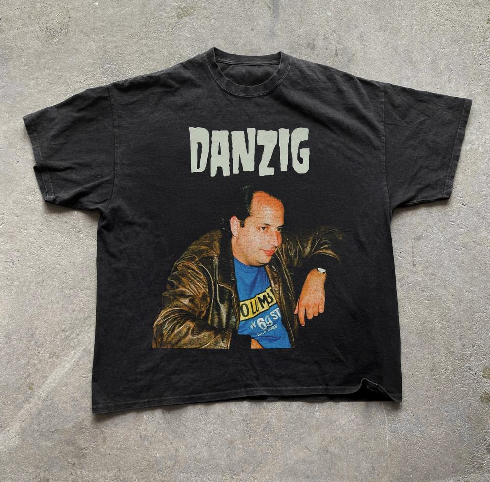 ВИНТАЖНАЯ ЧЕРНАЯ ХЛОПКОВАЯ ФУТБОЛКА DANZIG LOVITZ С КОРОТКИМ РУКАВОМ S-5XL UR583 Унисекс XL
ВИНТАЖНАЯ ЧЕРНАЯ ХЛОПКОВАЯ ФУТБОЛКА DANZIG LOVITZ С КОРОТКИМ РУКАВОМ S-5XL UR583 Унисекс XL