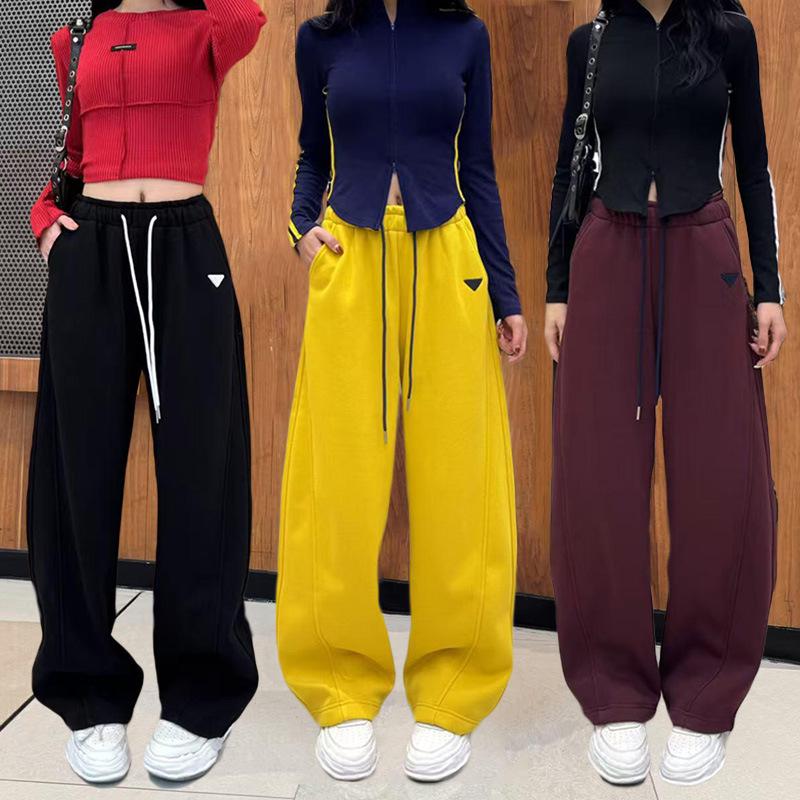 2025 Spring Women s High-Waist Slimming Wide-Leg Scimitar Sweatpants – Versatile, Casual, and Sporty S (40-50 kg)
2025 Spring Women s High-Waist Slimming Wide-Leg Scimitar Sweatpants – Versatile, Casual, and Sporty S (40-50 kg)