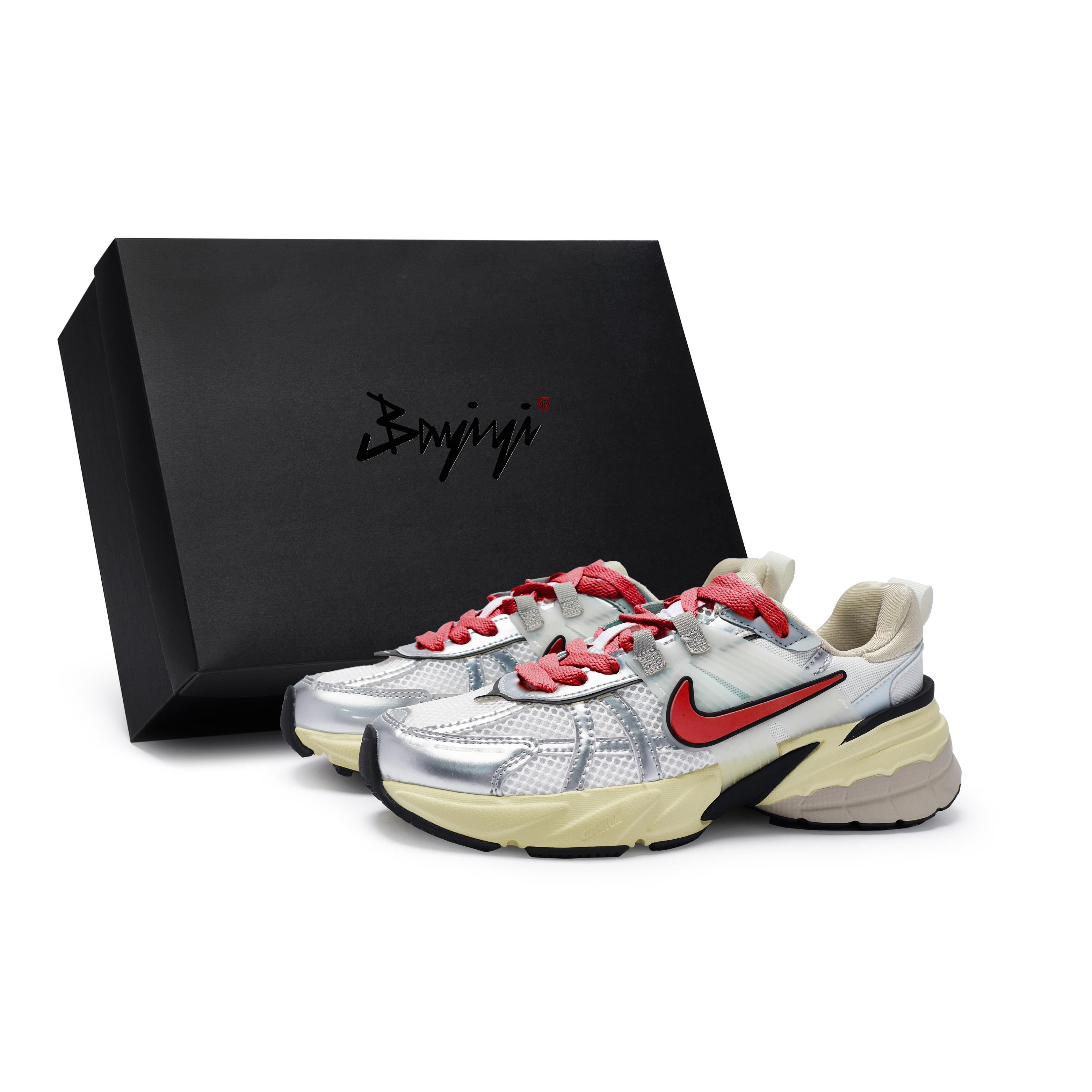 Nike V2K Run Cushioning Slip Resistant Low top Running Shoes Women s White Silver Red FD0736-100(Team80-SBOX) 44.5
Nike V2K Run Cushioning Slip Resistant Low top Running Shoes Women s White Silver Red FD0736-100(Team80-SBOX) 44.5