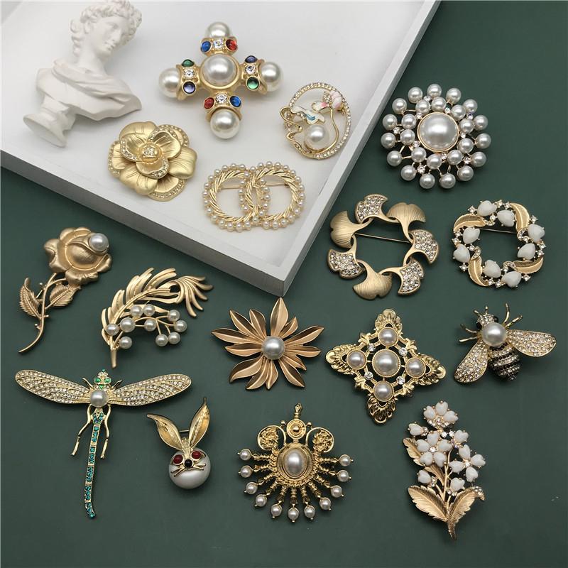 Shimk Vintage Women Baroque Palace Cross Flower Pins Brooches Retro Elegant Lady Party Banquet Buckle Corsage Trendy Pin Gift
Shimk Vintage Women Baroque Palace Cross Flower Pins Brooches Retro Elegant Lady Party Banquet Buckle Corsage Trendy Pin Gift