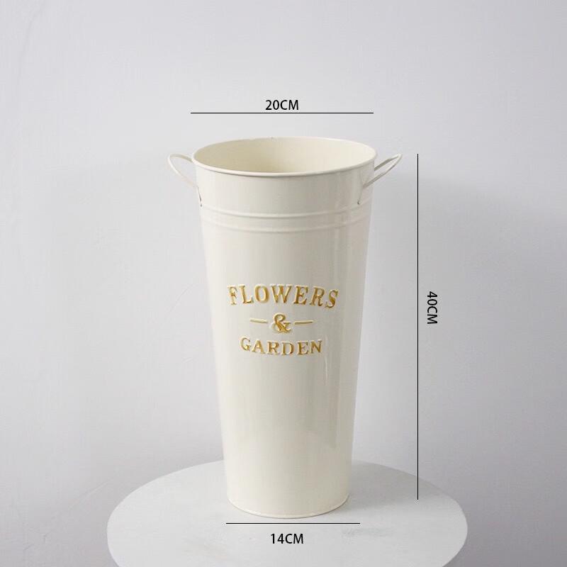 Ведро для цветов из металла цвета слоновой кости 40cm
Ведро для цветов из металла цвета слоновой кости 40cm