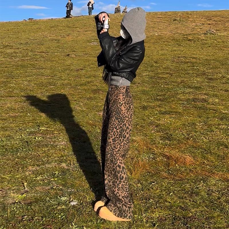 Leopard Print New High-waisted Jeans for Women Wide-legged Loose Autumn and Winter Coffee-colored Straight Long Pants for Women Autumn XL коричневий
Leopard Print New High-waisted Jeans for Women Wide-legged Loose Autumn and Winter Coffee-colored Straight Long Pants for Women Autumn XL коричневий