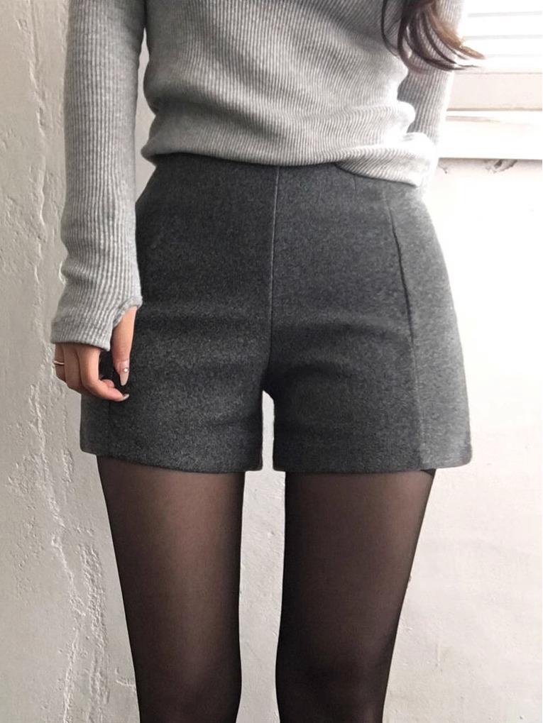 Women s High Waist Black Silk Wool Blend Booty Shorts - Slimming, Versatile, Plus Size, Autumn/Winter Outerwear S
Women s High Waist Black Silk Wool Blend Booty Shorts - Slimming, Versatile, Plus Size, Autumn/Winter Outerwear S