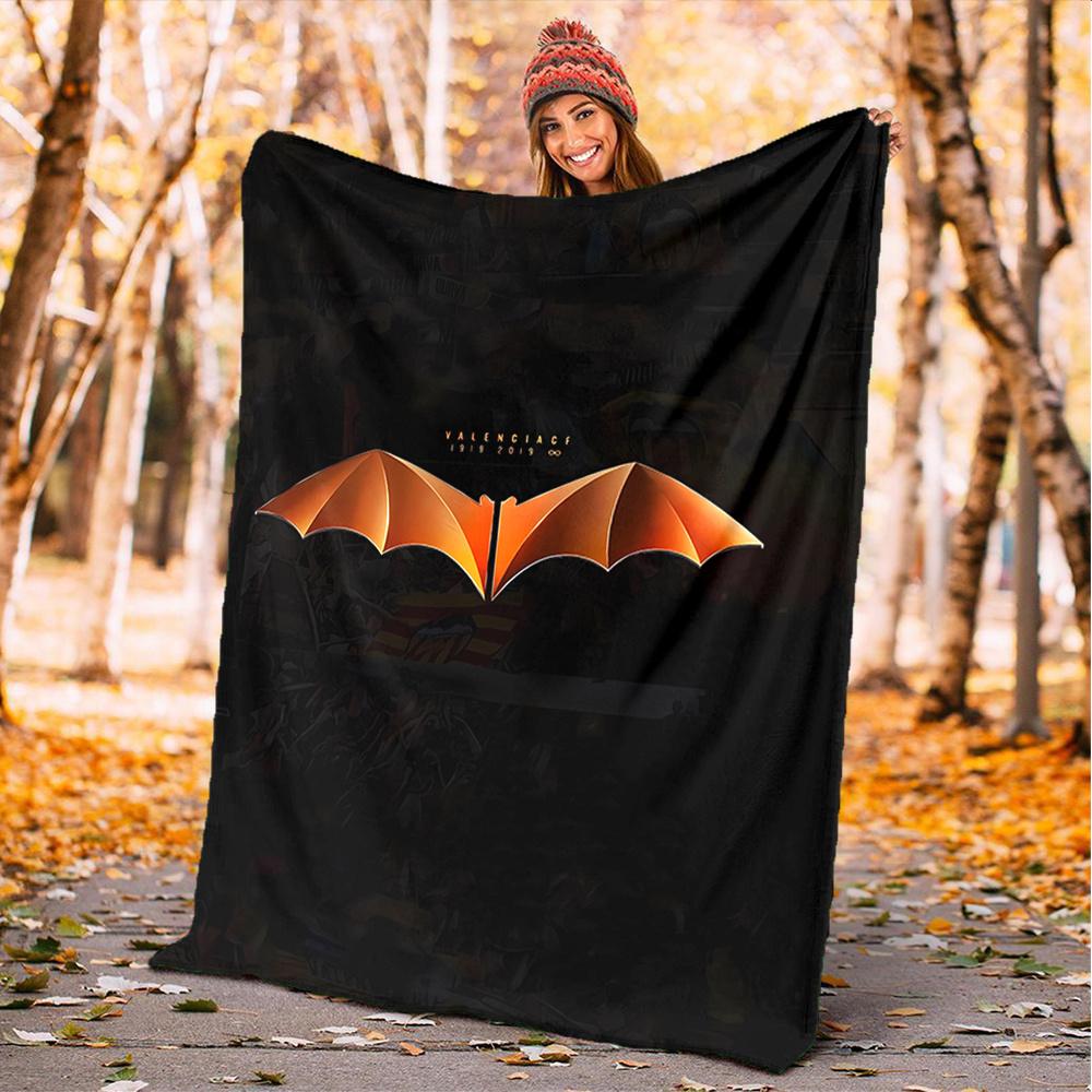 1pc Valencia, Bat Wings, Anniversary Digital Printed Flannel Blanket, Super Soft Plush Fleece Bed Cover, Multipurpose Four Season Blanket fo 150x180cm
1pc Valencia, Bat Wings, Anniversary Digital Printed Flannel Blanket, Super Soft Plush Fleece Bed Cover, Multipurpose Four Season Blanket fo 150x180cm