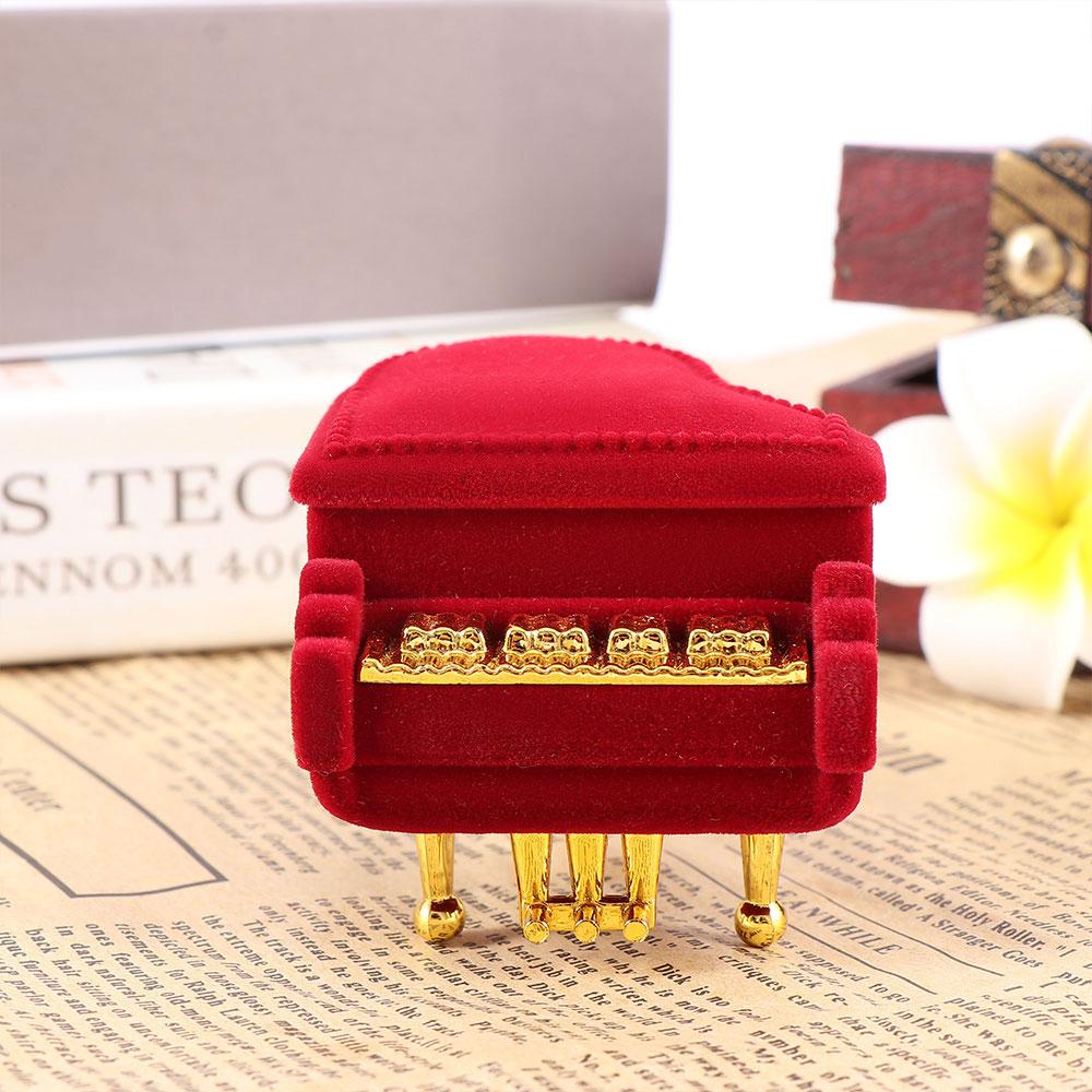 Engagement Earring Pendant Wedding Ring Box Velvet Piano Ring Box Storage Box Gift Case красный
Engagement Earring Pendant Wedding Ring Box Velvet Piano Ring Box Storage Box Gift Case красный