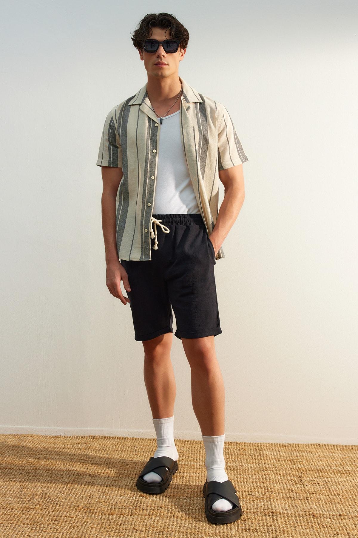 Women s Shorts & Bermuda Fashion New Season Black Regular Fit Linen Look Shorts S лавовий
Women s Shorts & Bermuda Fashion New Season Black Regular Fit Linen Look Shorts S лавовий