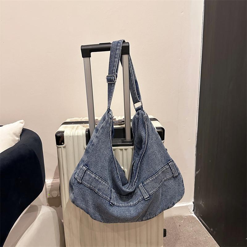 Casual Solid Denim Large Capacity Shoulder Bags Simple Fashion Versatile Commute Tote Bags for Women 48cm 8cm 36cm
Casual Solid Denim Large Capacity Shoulder Bags Simple Fashion Versatile Commute Tote Bags for Women 48cm 8cm 36cm