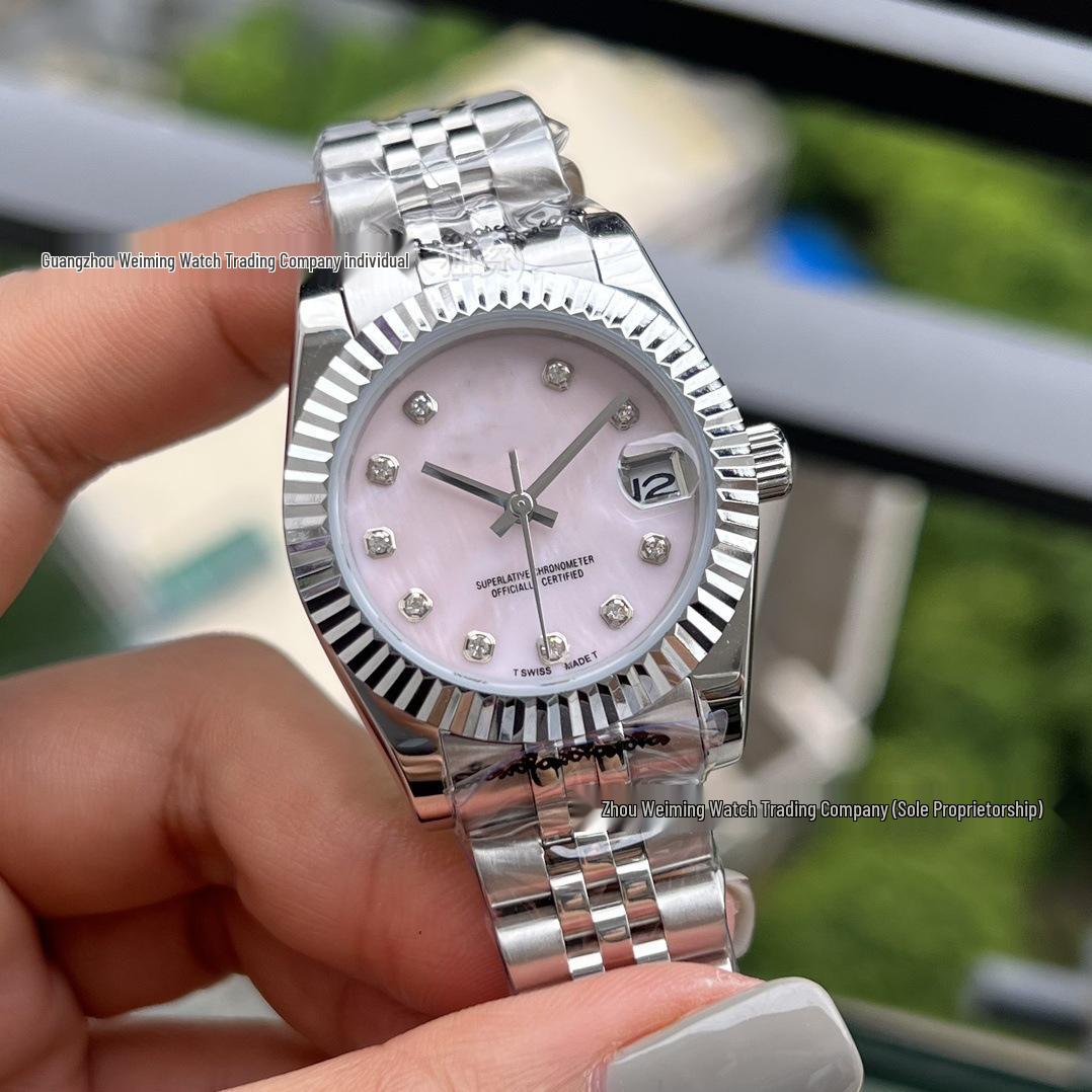 Женские автоматические часы с розовыми бриллиантами и перламутровым циферблатом
Женские автоматические часы с розовыми бриллиантами и перламутровым циферблатом