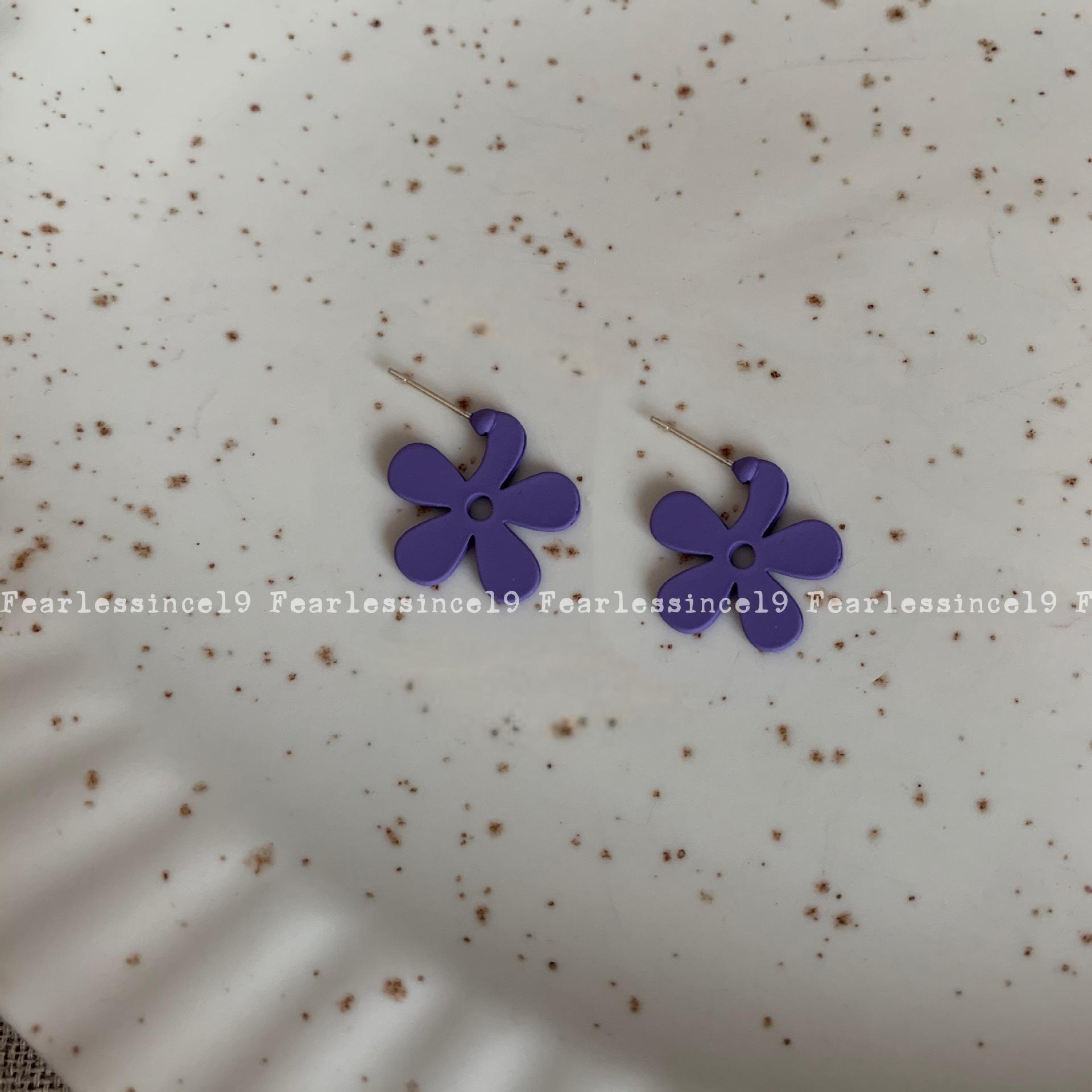 Japanese and Korean simple purple flower earrings ins stylish girl summer versatile sweet Hyunya purple flower stud earrings фиолетовый
Japanese and Korean simple purple flower earrings ins stylish girl summer versatile sweet Hyunya purple flower stud earrings фиолетовый