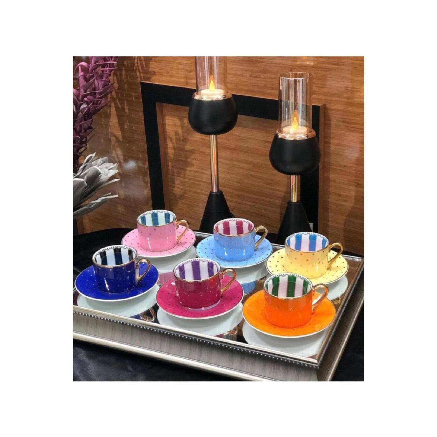 В Косово заметили набор из 6 красочных турецких кофейных чашек
В Косово заметили набор из 6 красочных турецких кофейных чашек