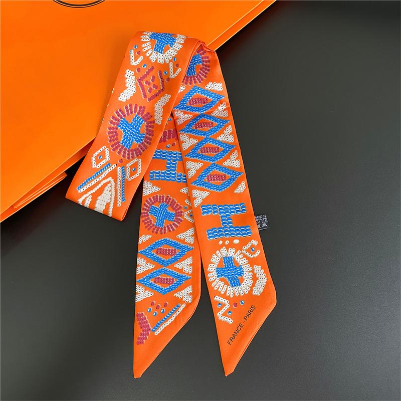 Bag Scarf Women Twill Silk Scarf Skinny Scarves Ladies Geometric Letters Design Wrist Towel Foulard Neckerchief Headband 90CM x 5CM
Bag Scarf Women Twill Silk Scarf Skinny Scarves Ladies Geometric Letters Design Wrist Towel Foulard Neckerchief Headband 90CM x 5CM