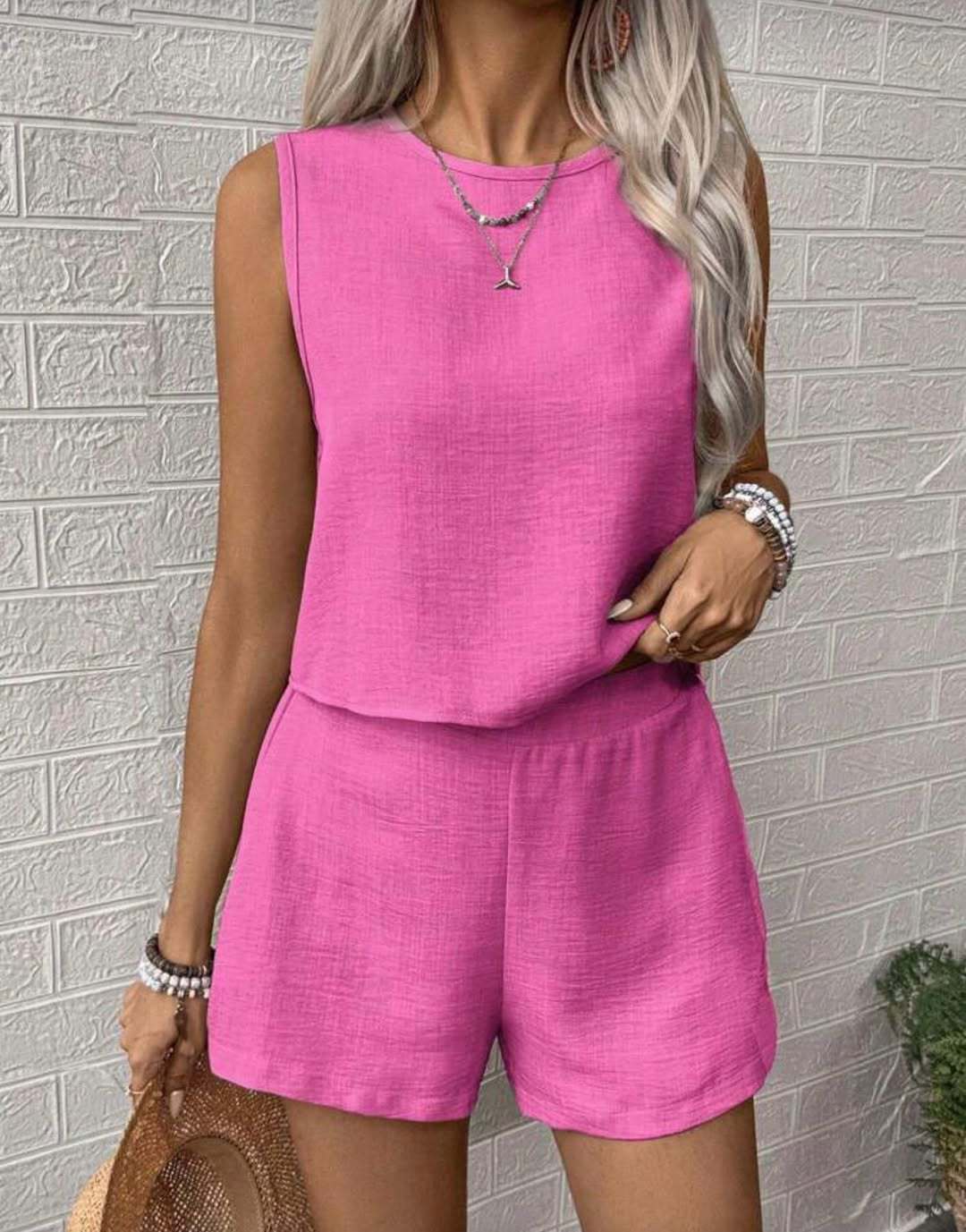 Sleeveless V-Neck Shorts Set in Multiple Colors XXL
Sleeveless V-Neck Shorts Set in Multiple Colors XXL