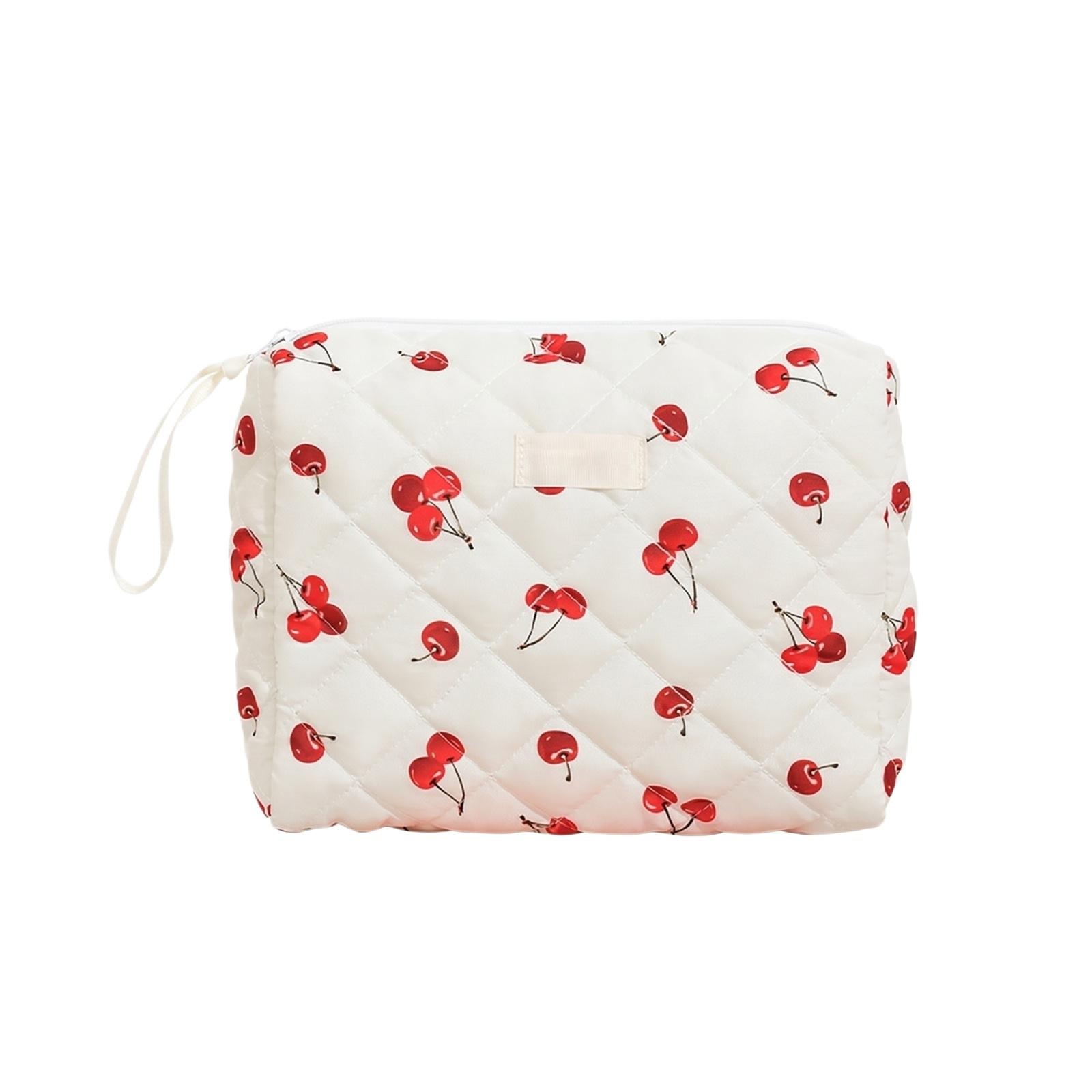 Portable Handheld Travel Makeup Bag Quilted Cosmetic Storage Organizer Pouch with Zipper Closure and Wrist Strap for Toiletries and Accessories one size червоний
Portable Handheld Travel Makeup Bag Quilted Cosmetic Storage Organizer Pouch with Zipper Closure and Wrist Strap for Toiletries and Accessories one size червоний