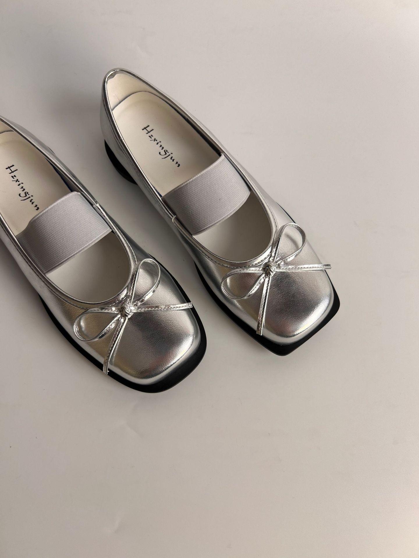 Fashion 2025 Square Toe Retro Fashion Ballet Single Shoes For Women Retro Flat Bow Spring And Autumn Mary Jane Women S Shoes 40 серебряный
Fashion 2025 Square Toe Retro Fashion Ballet Single Shoes For Women Retro Flat Bow Spring And Autumn Mary Jane Women S Shoes 40 серебряный