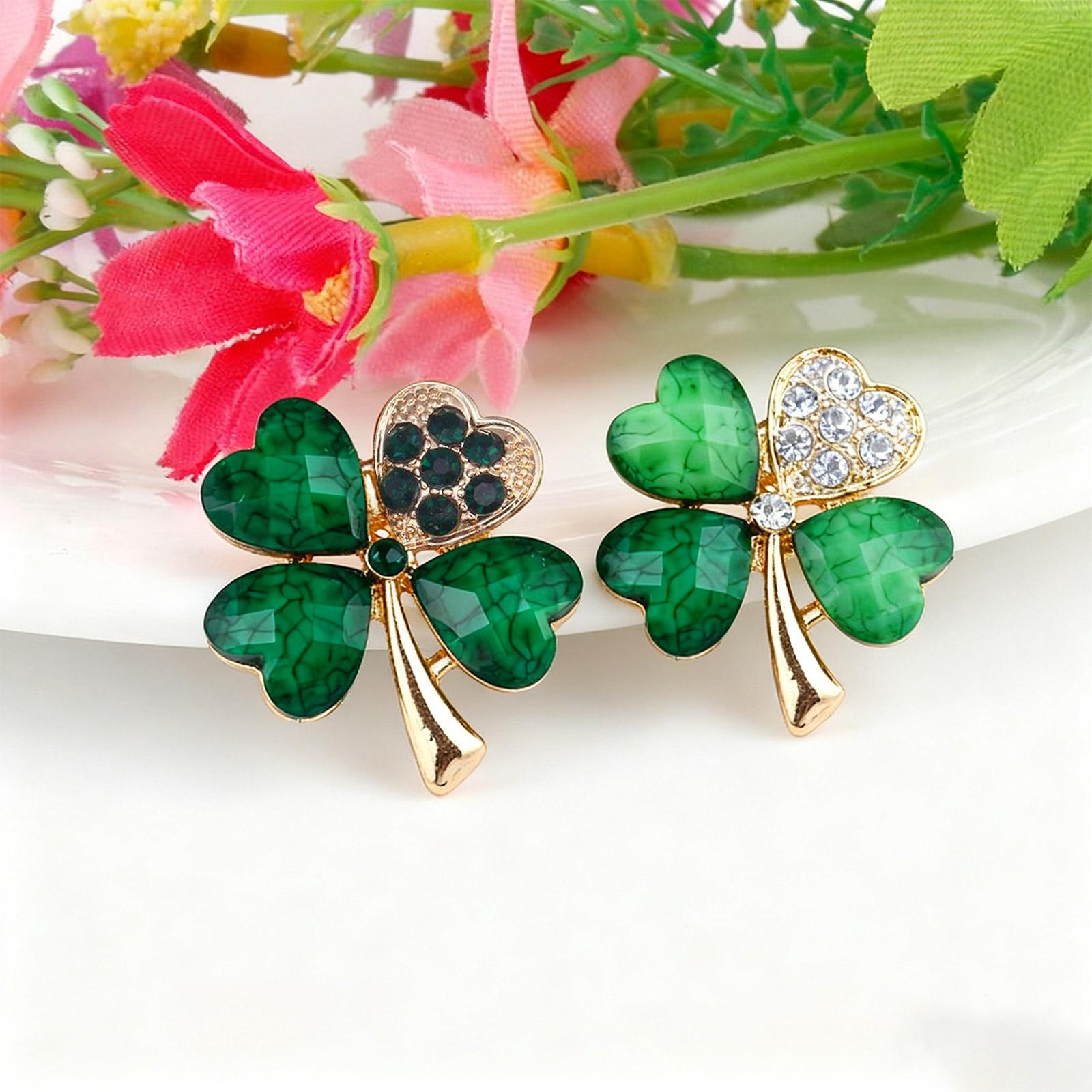 Fashionable Four-leaf Brooch One Size
Fashionable Four-leaf Brooch One Size