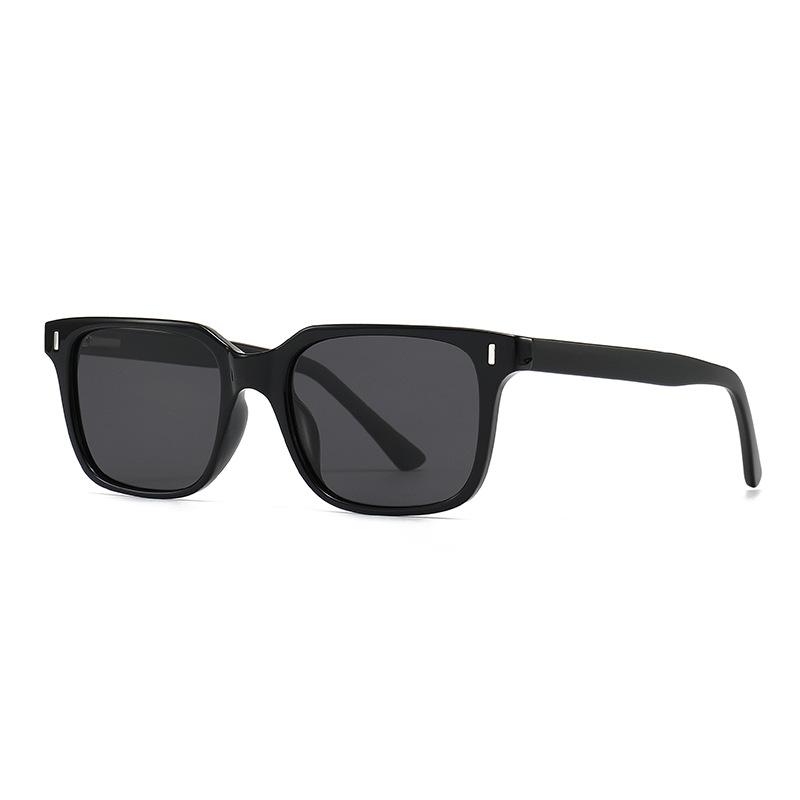 European Street Style Square Polarized Sunglasses Women Shades UV400 Retro Rivets Men Trending Sun Glasses Shades UV400
European Street Style Square Polarized Sunglasses Women Shades UV400 Retro Rivets Men Trending Sun Glasses Shades UV400