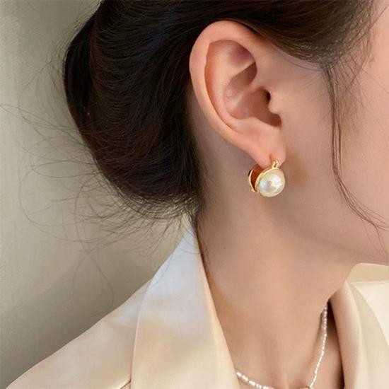 18K Gold-Plated Sterling Silver S925 Korean Pearl Double-Sided Ear Cuffs Gold Pearl Earrings
18K Gold-Plated Sterling Silver S925 Korean Pearl Double-Sided Ear Cuffs Gold Pearl Earrings