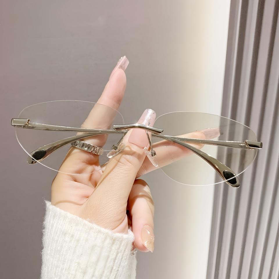 Minimalist Lightweight Oval Metal Frame Women Outdoor Shopping Sun Protection Sunglasses And Optical Prescription Eyeglass Frame
Minimalist Lightweight Oval Metal Frame Women Outdoor Shopping Sun Protection Sunglasses And Optical Prescription Eyeglass Frame