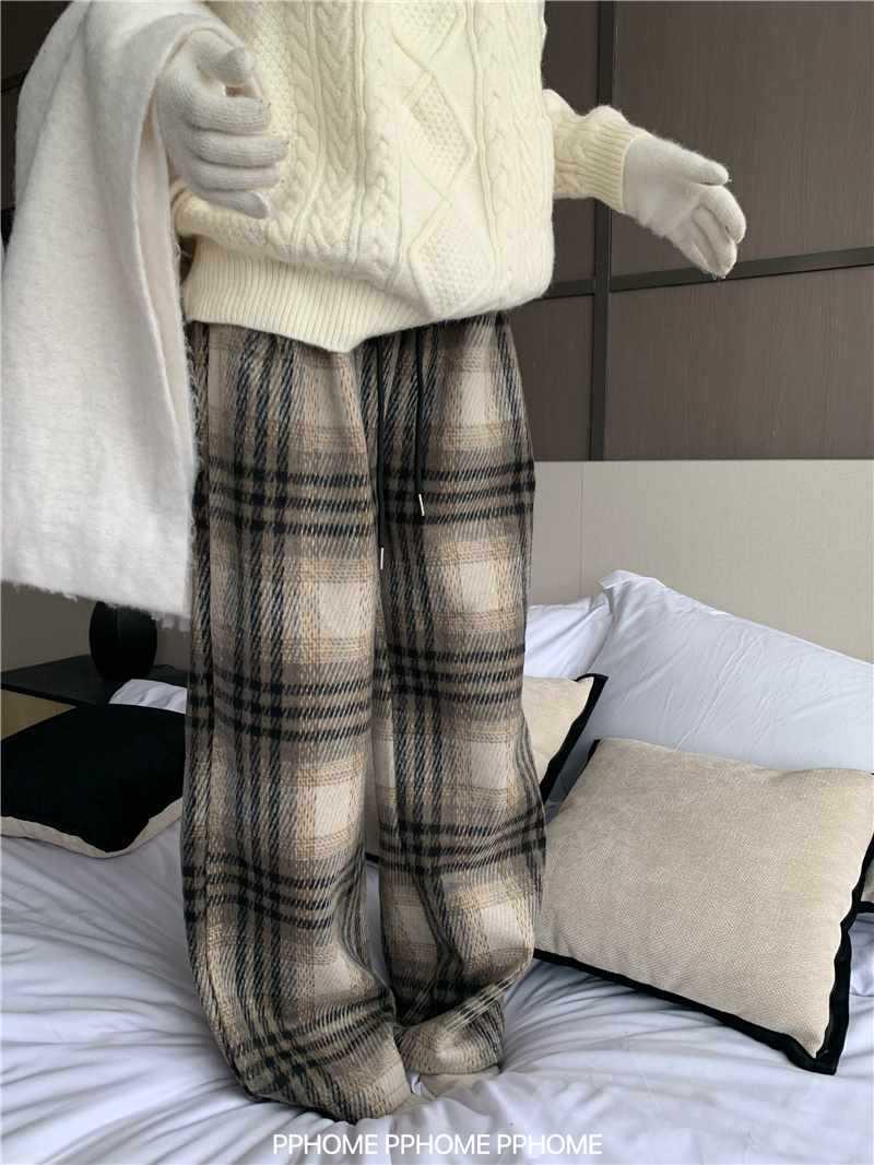 Vintage Blue Coffee Plaid Fleece Pants for Women - Autumn/Winter Collection XL
Vintage Blue Coffee Plaid Fleece Pants for Women - Autumn/Winter Collection XL