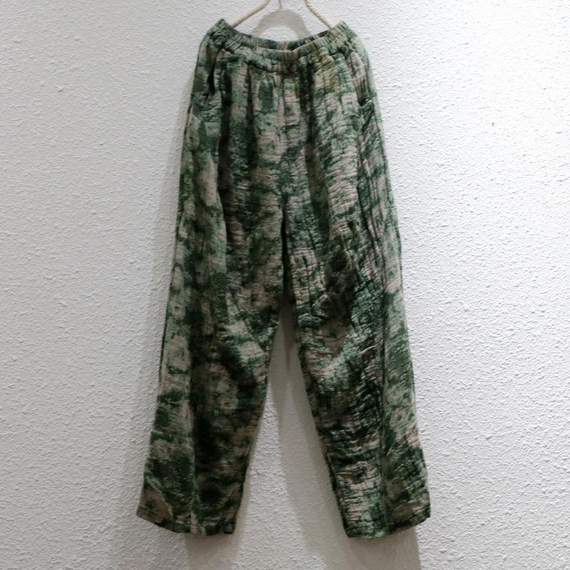 Женские широкие брюки из хлопка и льна с принтом и эластичным поясом на начало осени One Size зелёный
Женские широкие брюки из хлопка и льна с принтом и эластичным поясом на начало осени One Size зелёный