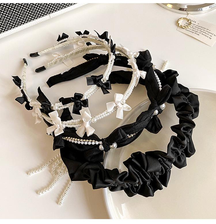 Жемчужная повязка на голову, черно-белая плиссированная повязка для волос, универсальный головной убор, женский элегантный головной убор, аксессуар для темперамента волос
Жемчужная повязка на голову, черно-белая плиссированная повязка для волос, универсальный головной убор, женский элегантный головной убор, аксессуар для темперамента волос