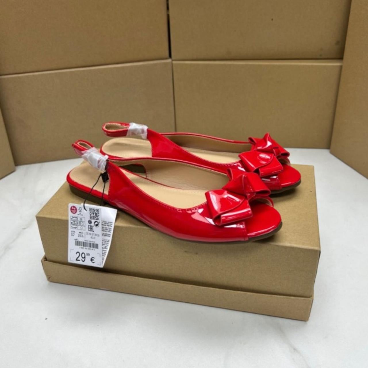Women s Flats Comfortable Soft Sole Female Slingbacks Open Toe Retro Bow Decoration Summer Solid Shoes for Ladies Plus Size 37
Women s Flats Comfortable Soft Sole Female Slingbacks Open Toe Retro Bow Decoration Summer Solid Shoes for Ladies Plus Size 37