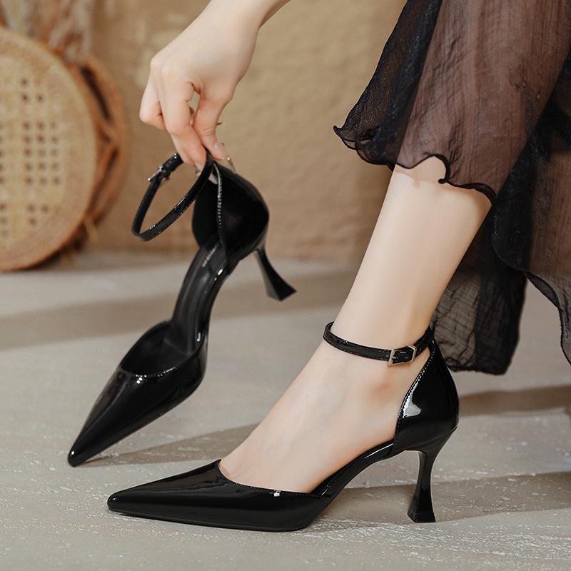 Baotou sandals women s new large size 4142 nude pointed high heels stiletto hollow single shoes 42 тілесний
Baotou sandals women s new large size 4142 nude pointed high heels stiletto hollow single shoes 42 тілесний