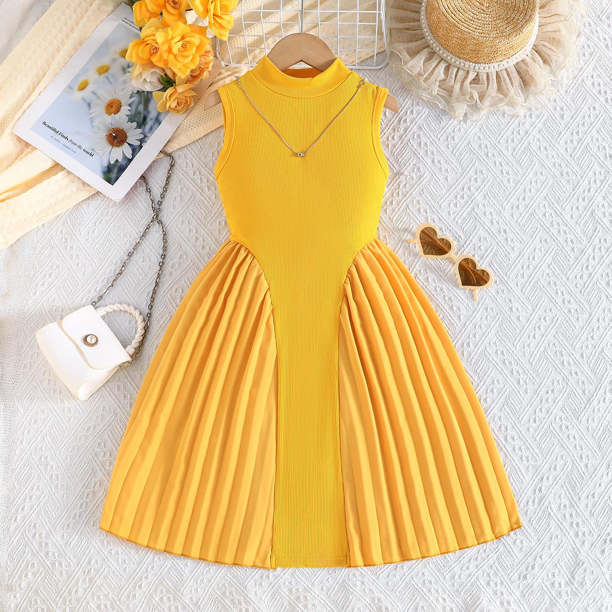 Girls Summer Dress, Sleeveless High Neck with Pleated Hem and Necklace Detail 7Y бурштин
Girls Summer Dress, Sleeveless High Neck with Pleated Hem and Necklace Detail 7Y бурштин