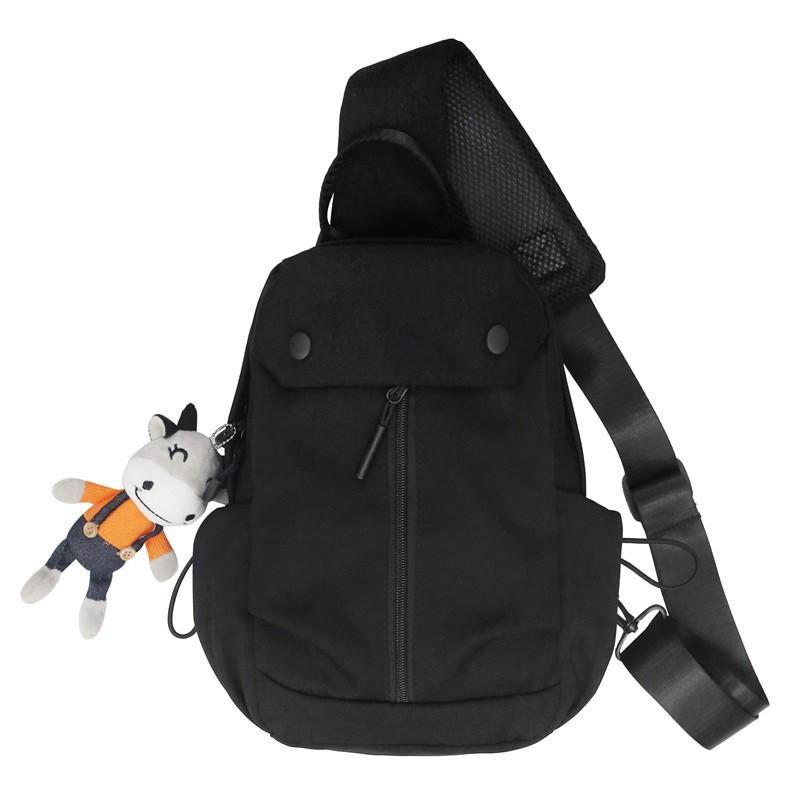 Korean version locomotive breast bag simple vertical zipper men s and women s shoulder messenger bag outdoor travel leisure backpack Single pack
Korean version locomotive breast bag simple vertical zipper men s and women s shoulder messenger bag outdoor travel leisure backpack Single pack