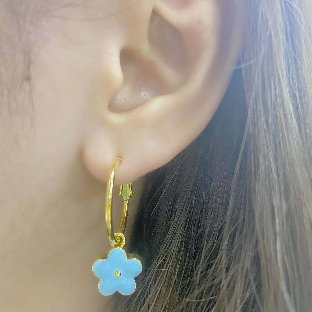HECHENG,1 Pair,Trend Huggie Earrings,Flower Charm Drop Oil Earrings For Women,Gold Plated Zircon,Wholesale 1 pair
HECHENG,1 Pair,Trend Huggie Earrings,Flower Charm Drop Oil Earrings For Women,Gold Plated Zircon,Wholesale 1 pair