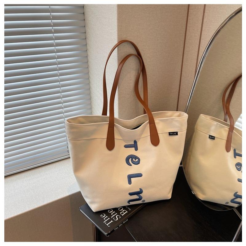 Холщовая сумка женская большой вместимости новая летняя универсальная простая наплечная сумка повседневная сумка-тоут для студентки колледжа
Холщовая сумка женская большой вместимости новая летняя универсальная простая наплечная сумка повседневная сумка-тоут для студентки колледжа